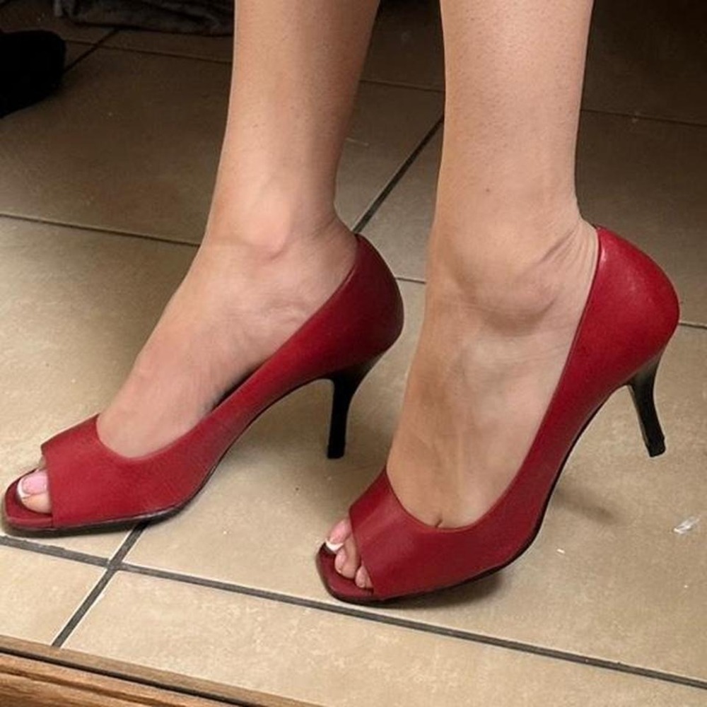 Classic Red Peep Toe Vintage Y2K Office Nine West Red Heels